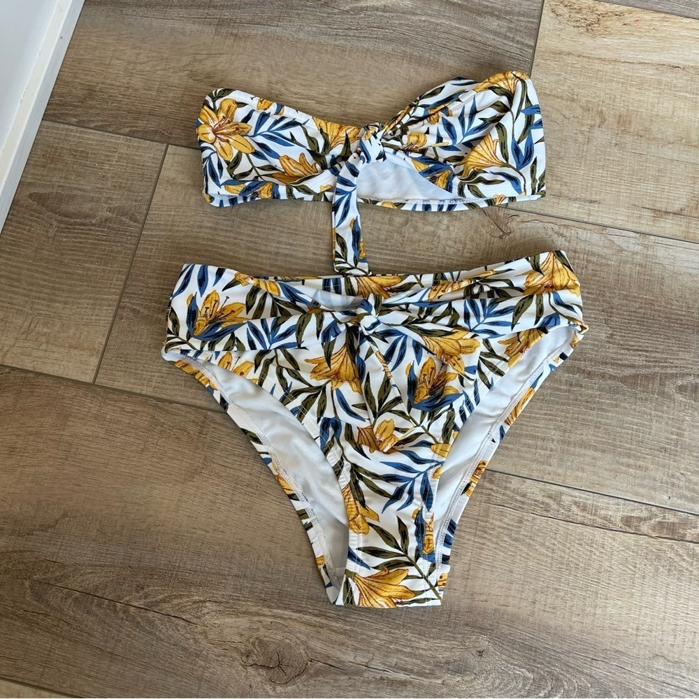 Cabana del Sol Cream Black Soft Bikini Size Small Ladies